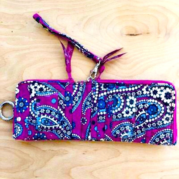 Vera Bradley Handbags - SOLD NWOT Vera Bradley Wallet/Card Holder